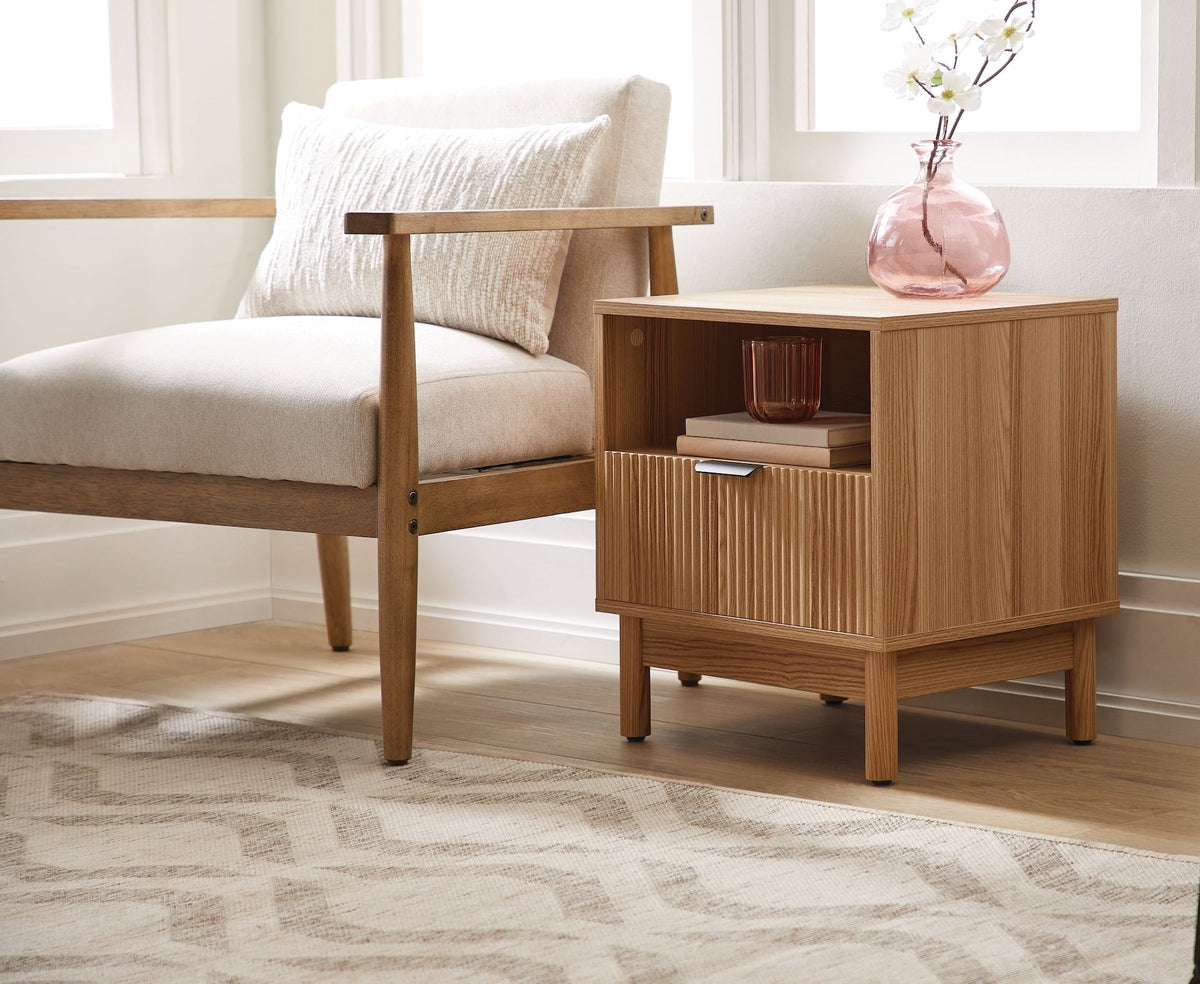Winkler Side Table, Oak P0F1 - product image 3