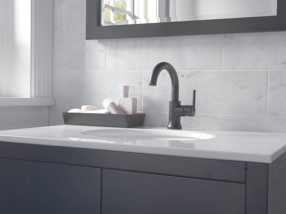 1-Handle Lavatory Faucet with Diamond Seal Technology, Matte Black O9I7 - product image 4