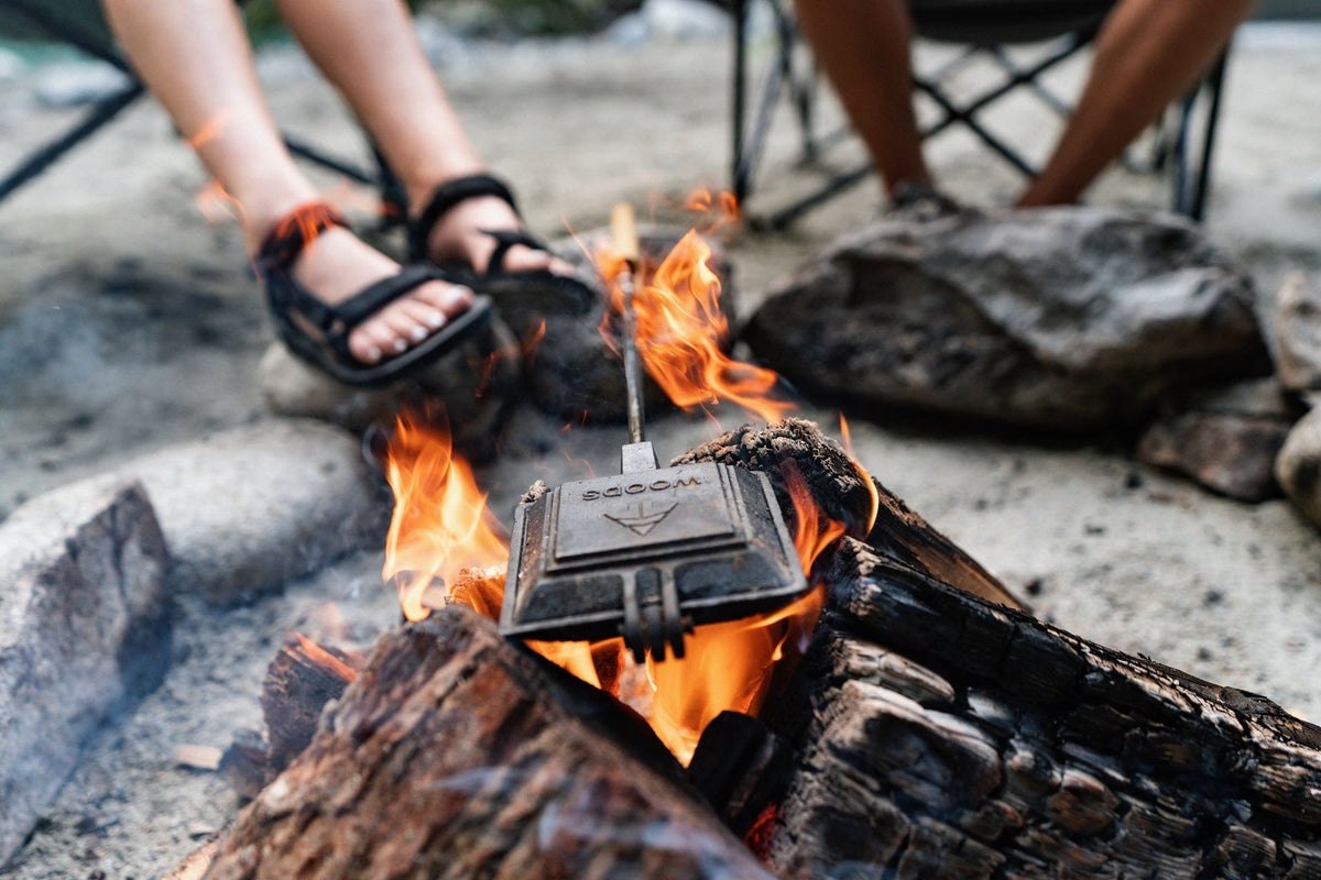 Cast Iron Non-Stick Camping Sandwich Toaster with Long Handle, 4x4-in E6I0 - product image 3